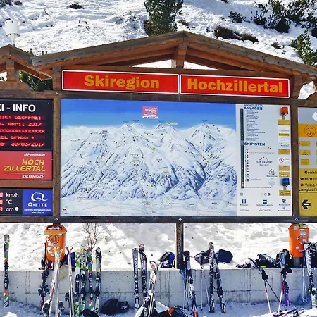 Chalets Almdorf Zillertal - Otr05512-tyd בקתה פוגן